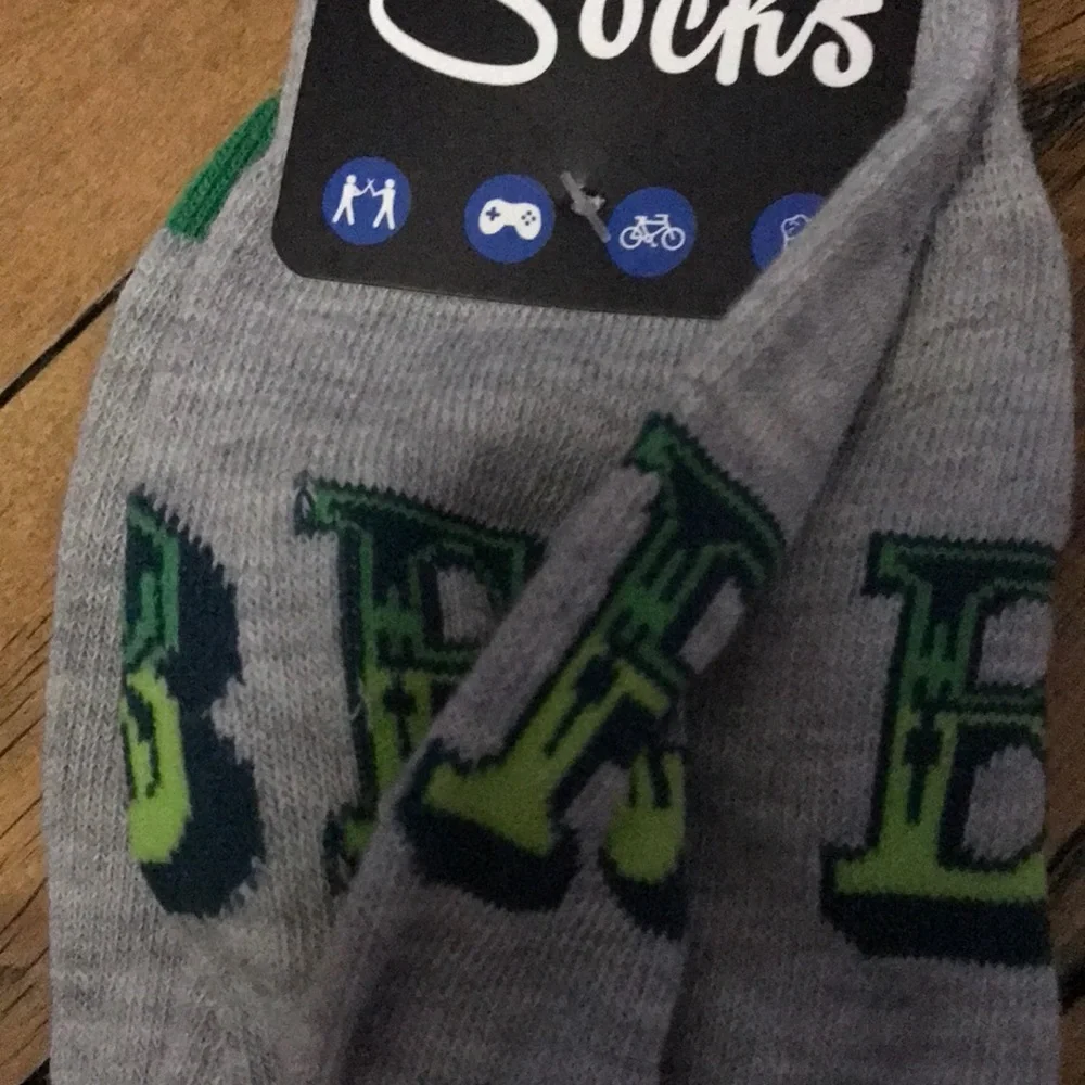 “Beer Me” Into Socks Men’s Gray‎ Crew Socks with Green Accents